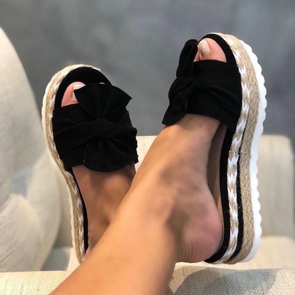 US 10 Black sandals